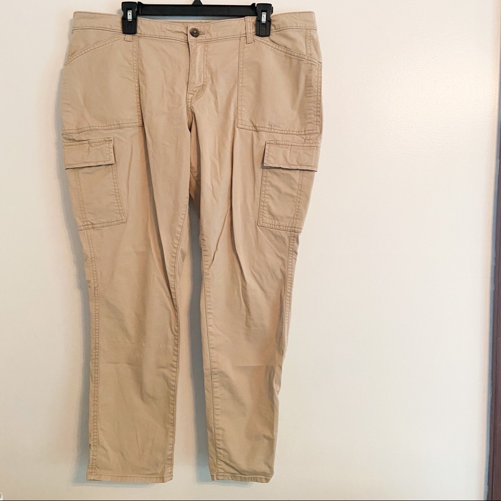 Gap Skinny Boyfriend Khakis With Cargo Pockets